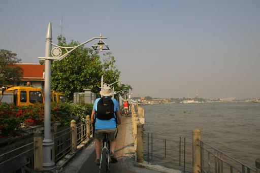 0172 Bangkok per fiets.jpg